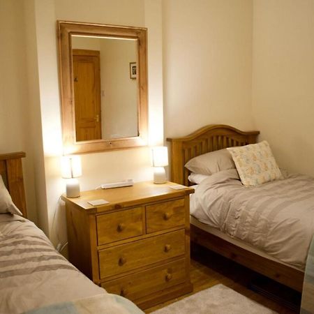 Newly Refurbed Home With Free Parking Edimburgo Esterno foto