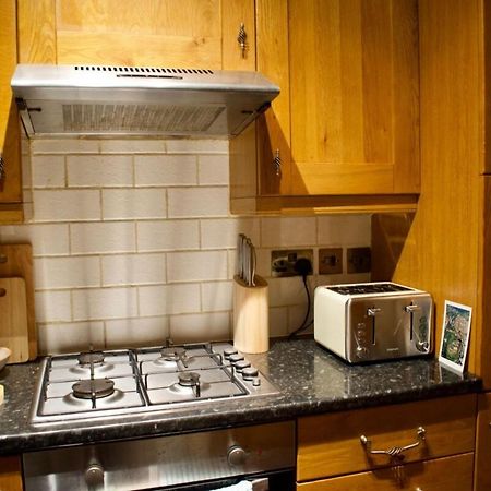 Newly Refurbed Home With Free Parking Edimburgo Esterno foto