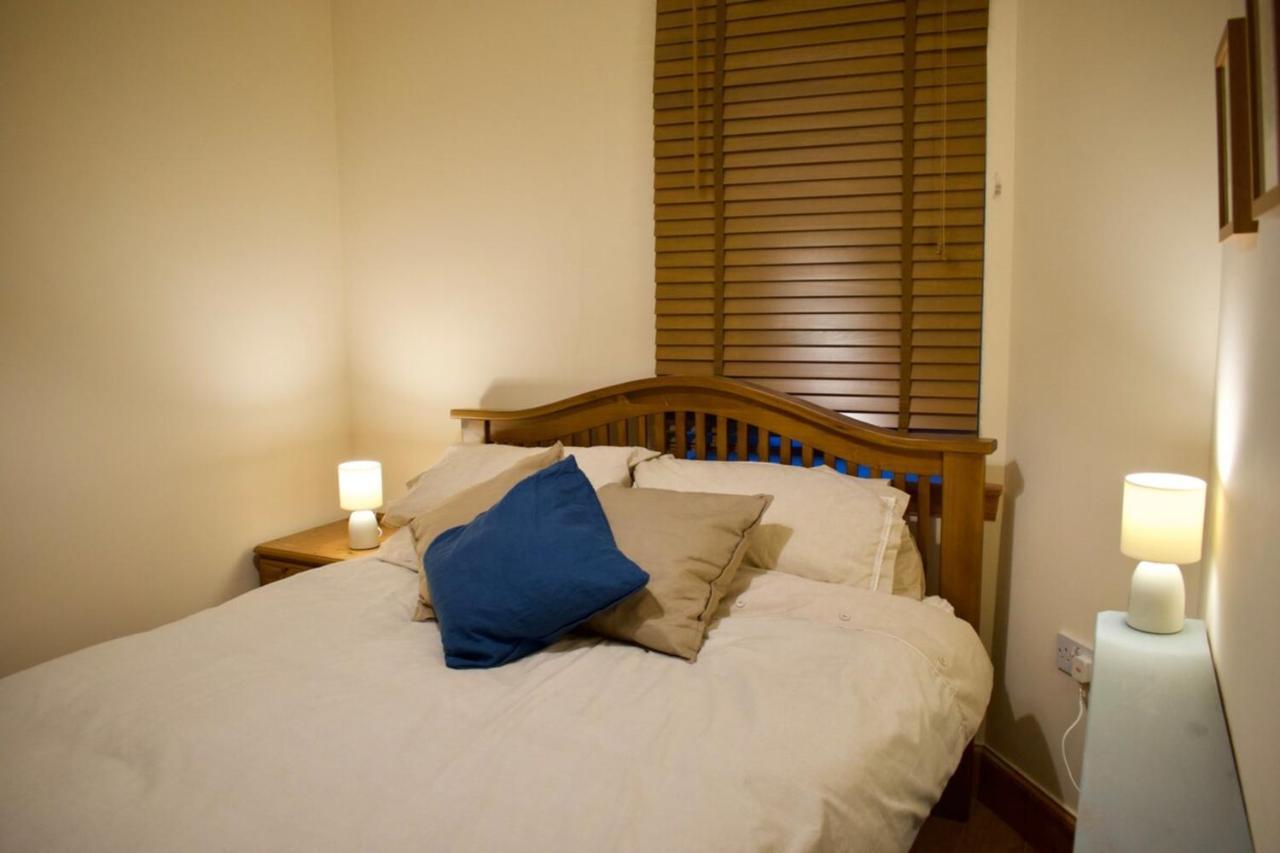 Newly Refurbed Home With Free Parking Edimburgo Esterno foto