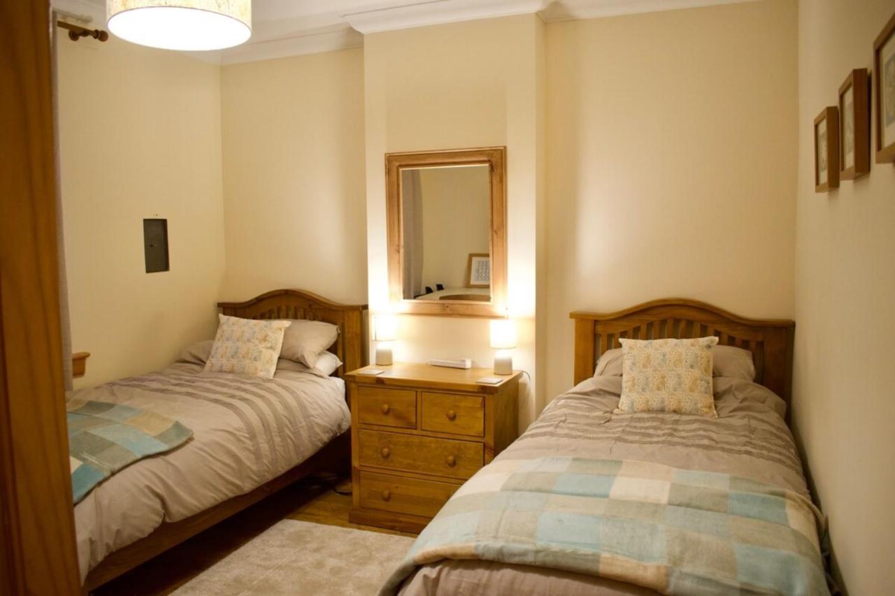 Newly Refurbed Home With Free Parking Edimburgo Esterno foto