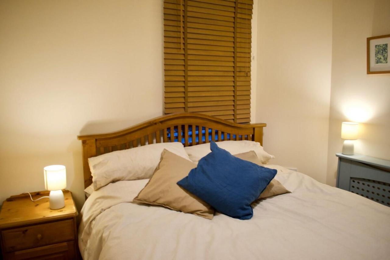 Newly Refurbed Home With Free Parking Edimburgo Esterno foto